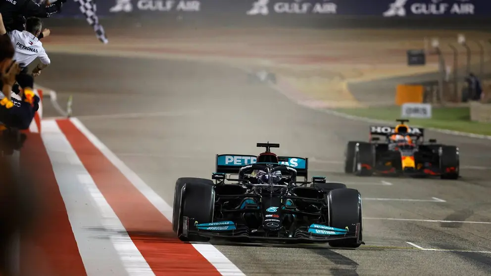 Hamilton gana el GP de Bahrein
