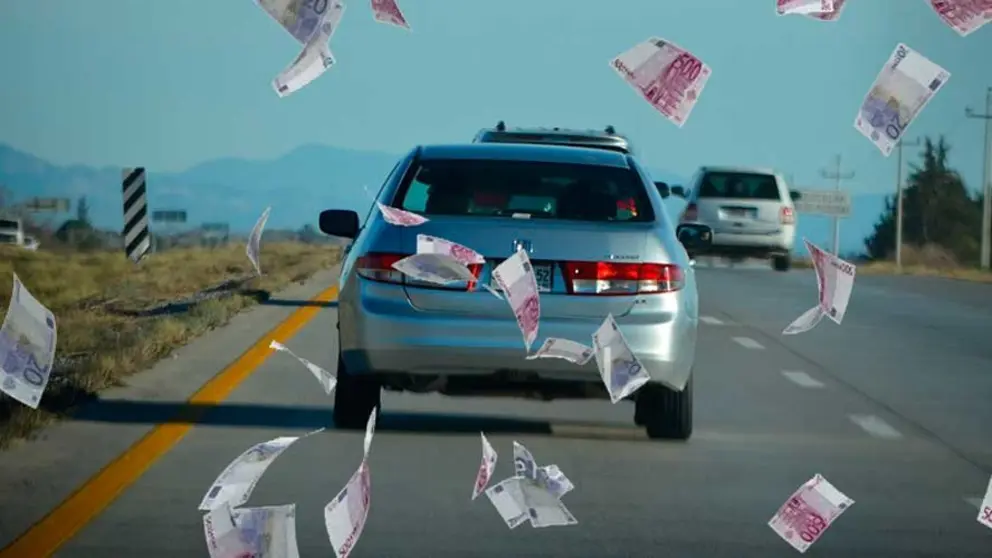 Dinero en la carretera