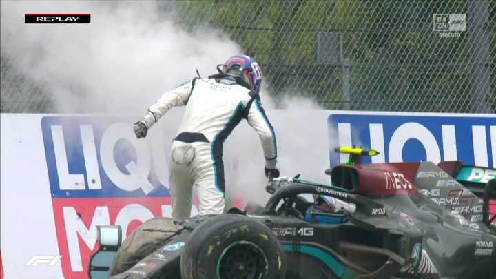Russel tras el accidente con Bottas